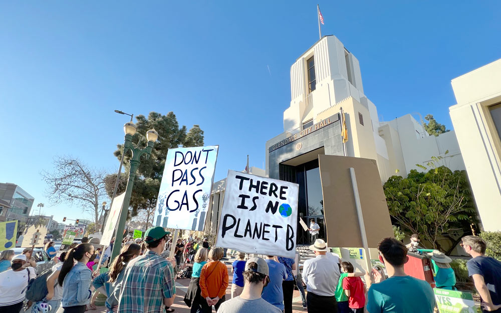Council will consider Councilmember Brotman’s motion at their next meeting, March 1. This is our LAST CHANCE to insist that Glendale commit to a clean energy agenda starting now.